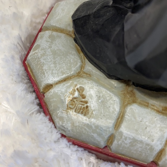 David Frykman Portfolio English Collection 2001 Business Man Reading Paper - Picture 4 of 5